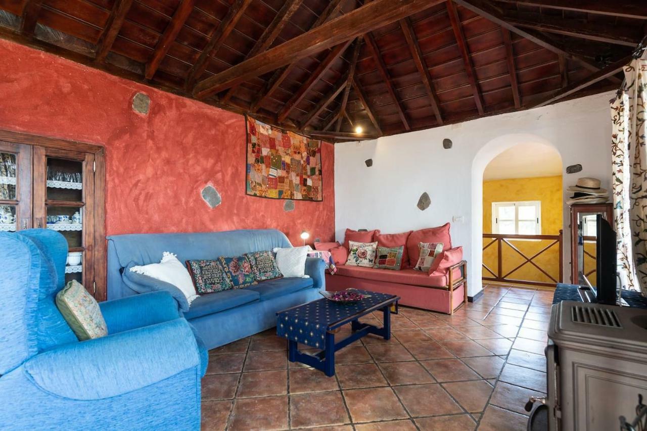 CASA ALBA, casa rústica en la colina con piscina-spa climatizada y vistas al mar Puntallana Exterior foto